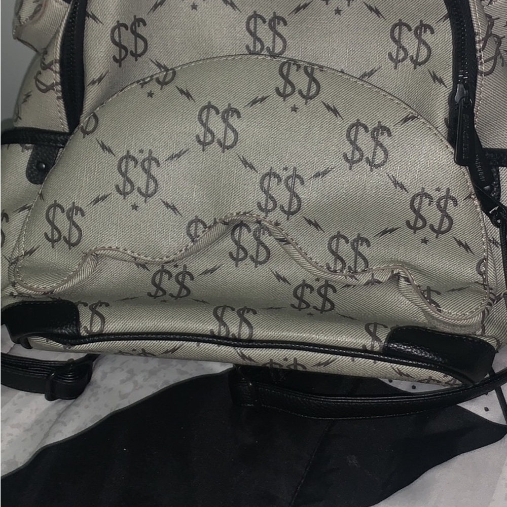 Spray ground back pack - Picture 3 of 4